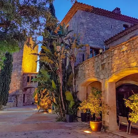 וילה Castillo De Meng The Castle Experience *